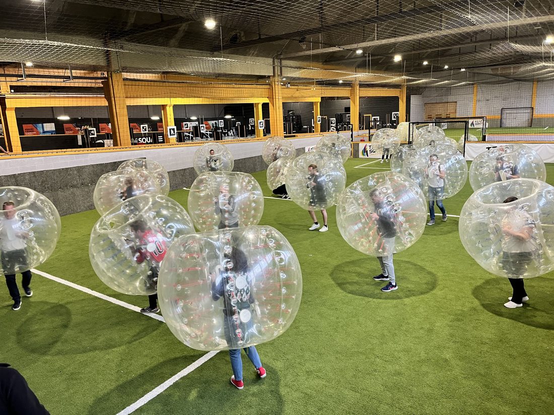 Session de bubble foot chez Team Square